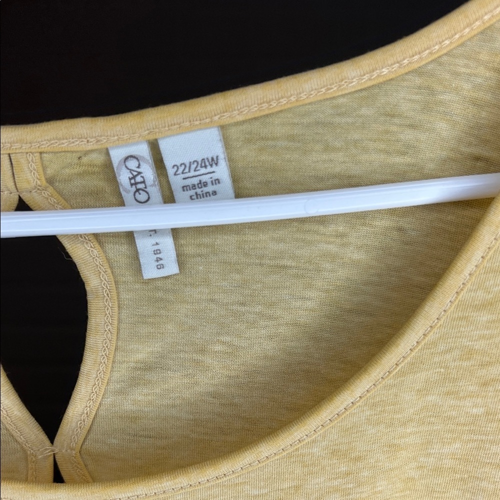 Cato Yellow Graphic Women's Top - Picture 3 of 4